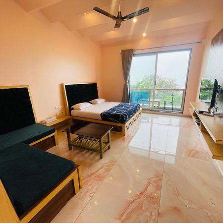 Natural Resort Panhāla 外观 照片