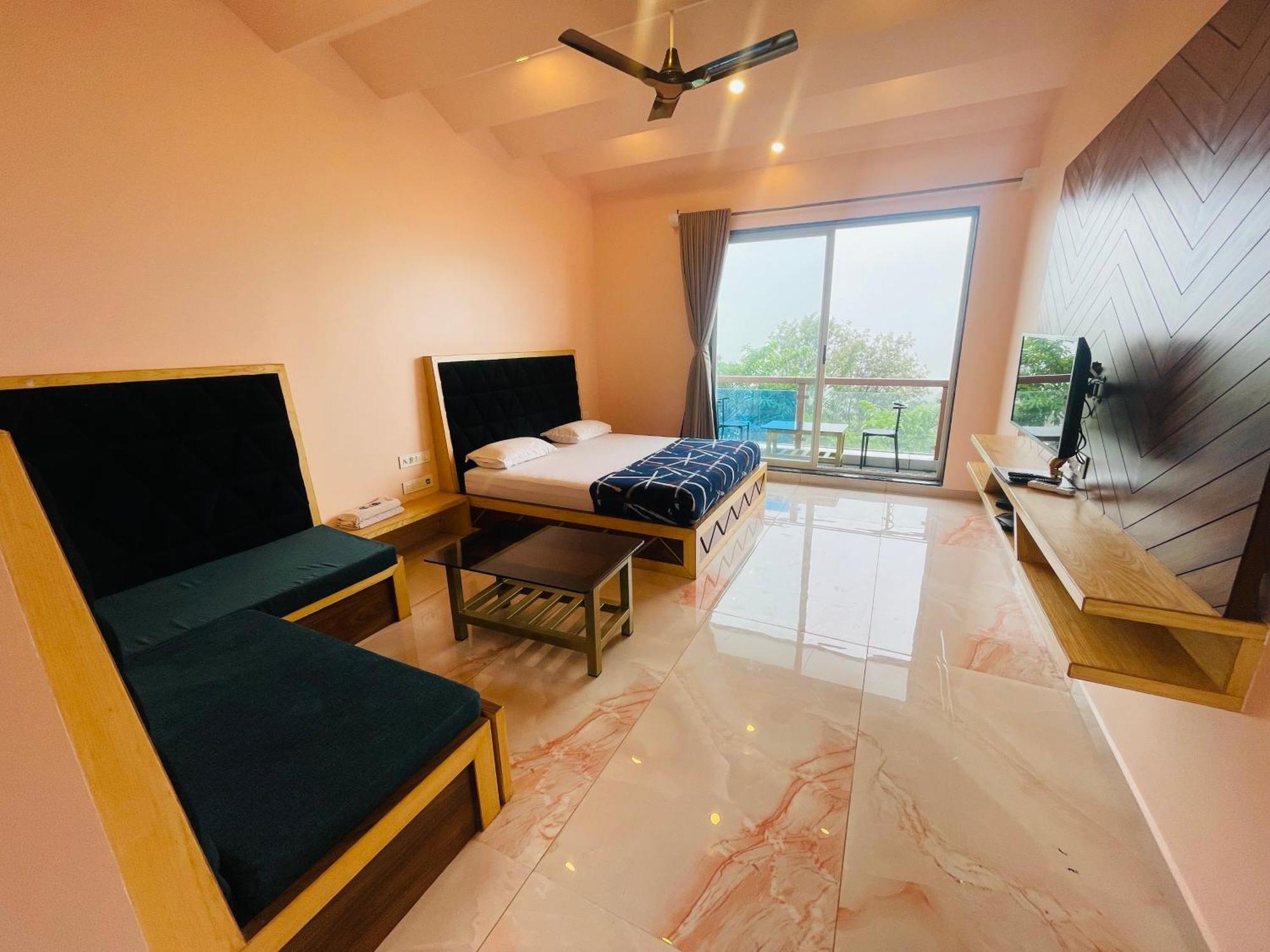 Natural Resort Panhāla 外观 照片