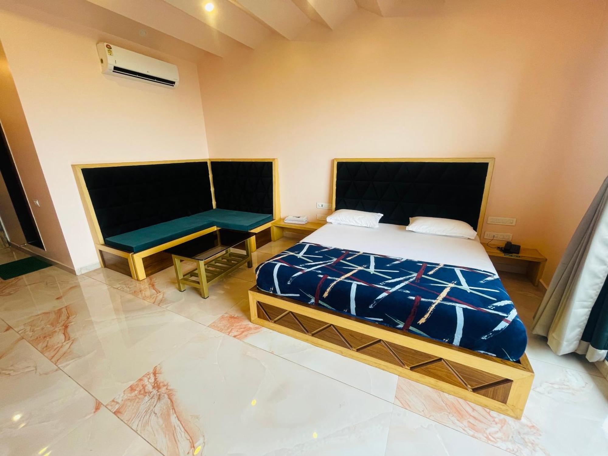 Natural Resort Panhāla 外观 照片