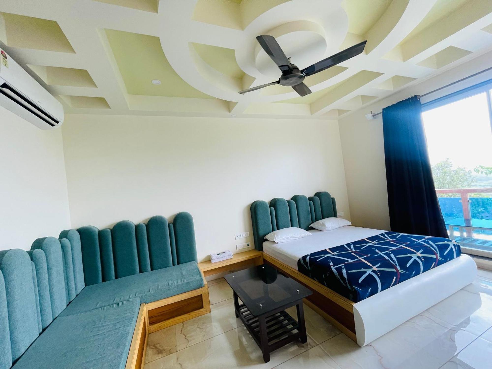 Natural Resort Panhāla 外观 照片