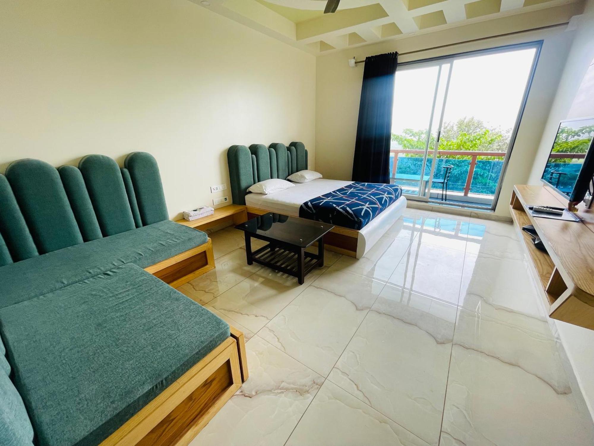 Natural Resort Panhāla 外观 照片
