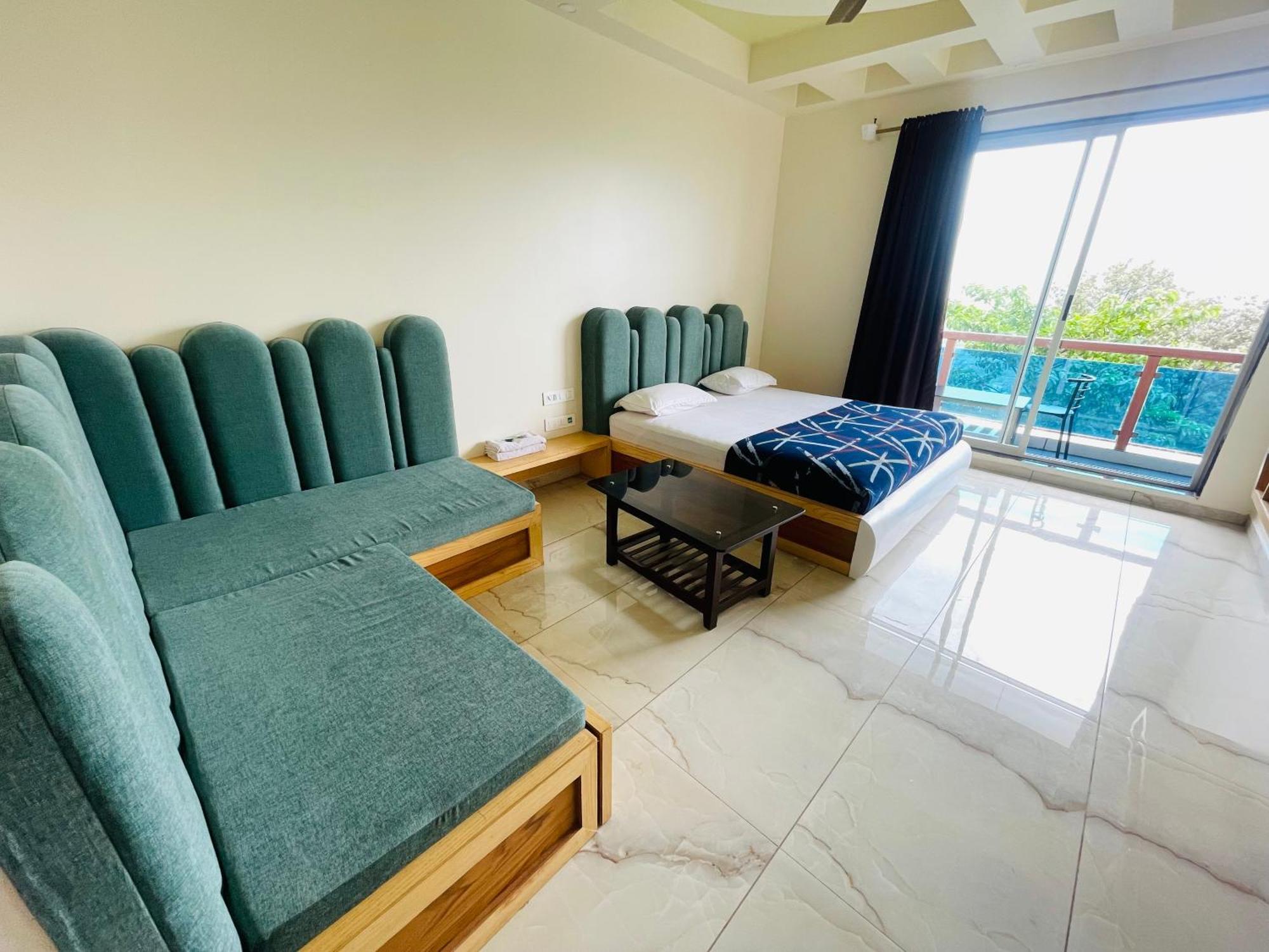 Natural Resort Panhāla 外观 照片