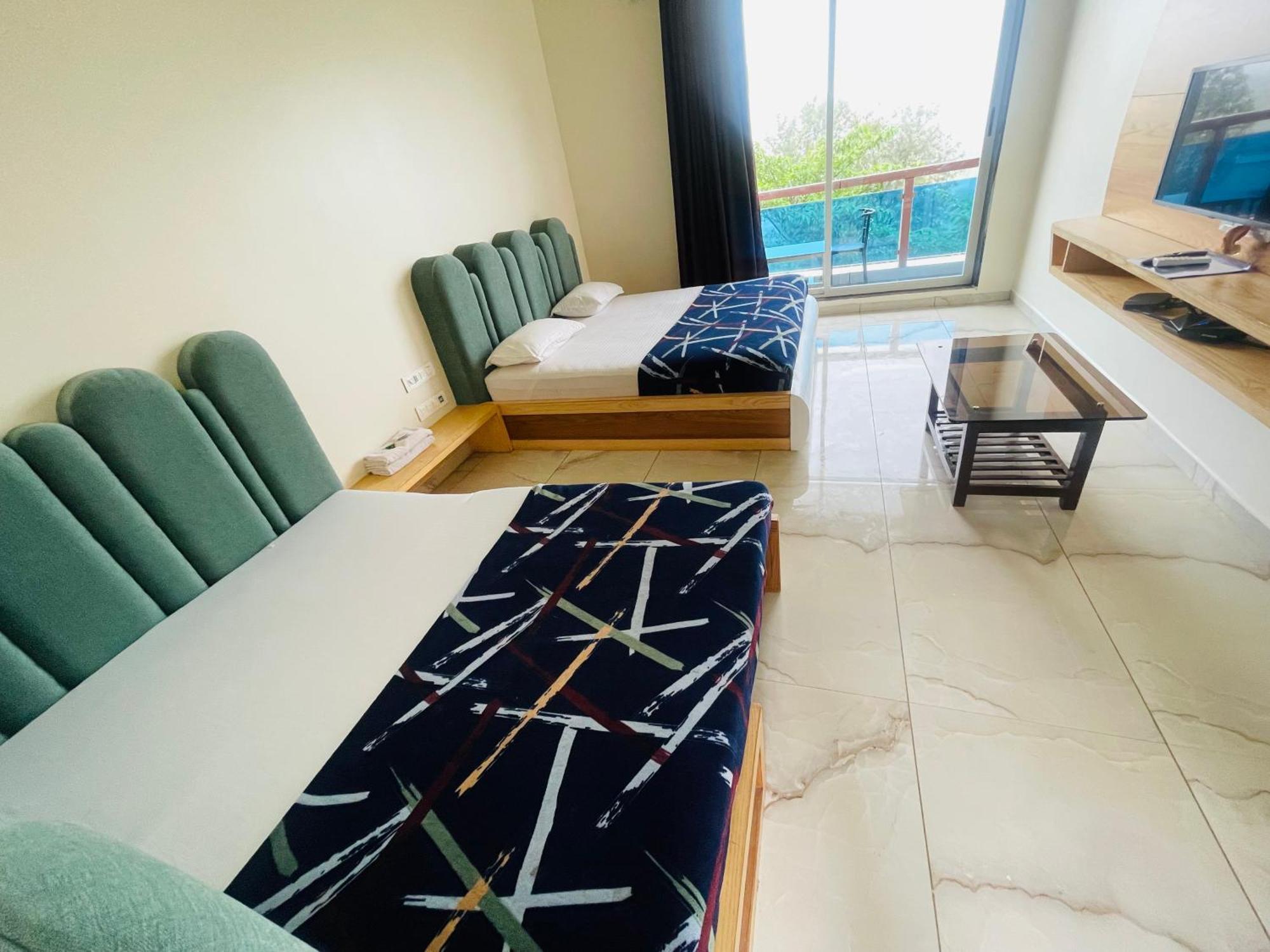 Natural Resort Panhāla 外观 照片