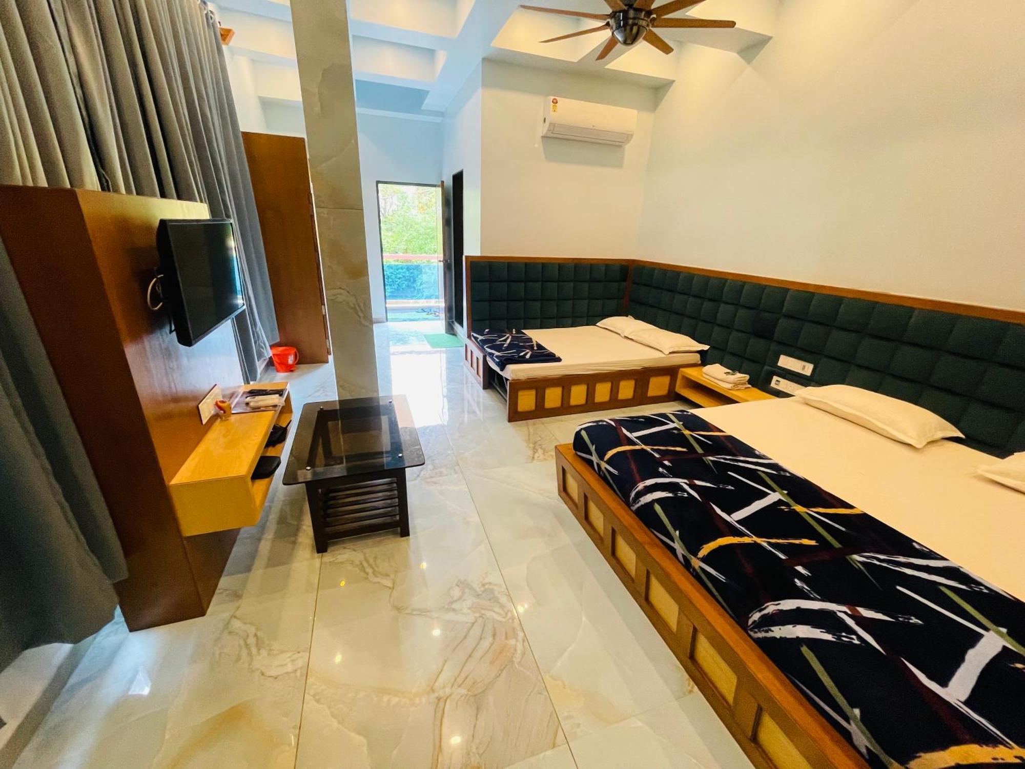 Natural Resort Panhāla 外观 照片