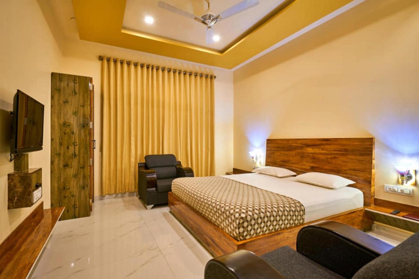 Natural Resort Panhāla 外观 照片